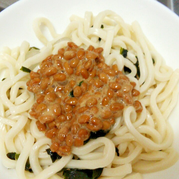 ずぼらレシピ★わかめと納豆のぶっかけうどん